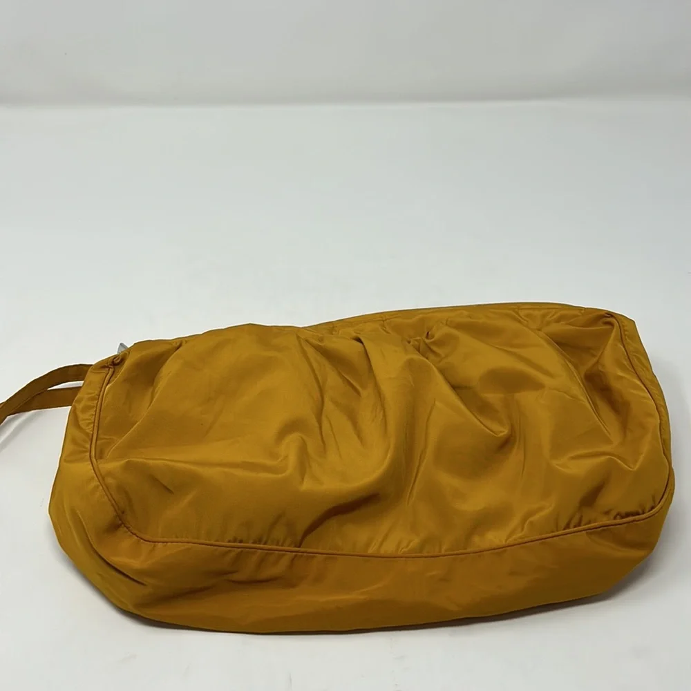 RFT Gold Cosmetic Purse Zip Up Pouch Excellent Condition